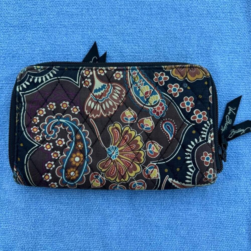 Vera bradley quilted floral zip around